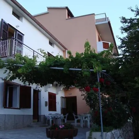 Familija Tariba بيت ضيافة